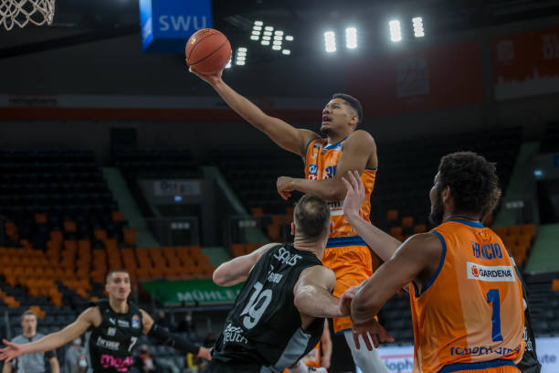 高压逼抢与 高压逼抢与