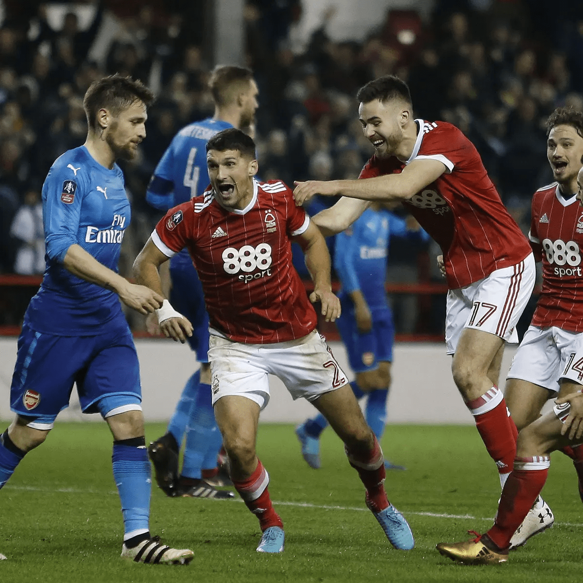 下半场仍存 下半场仍存